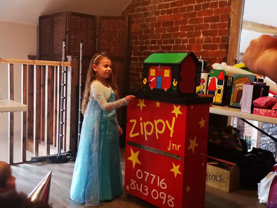 birthday-entertainer-manchester-zippy-junior